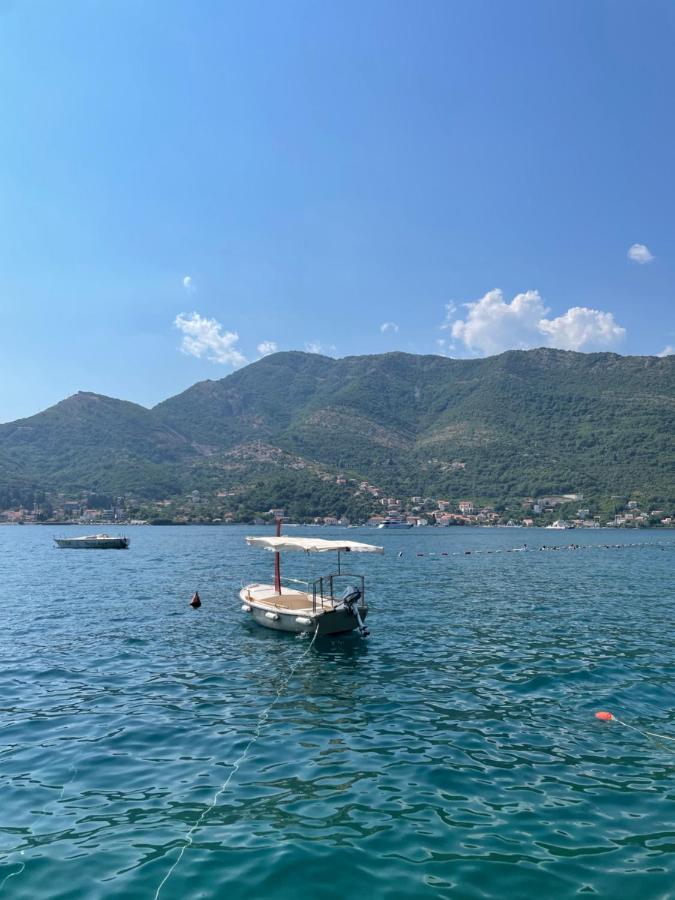 Studio Apartman Happy Home Tivat Exterior photo