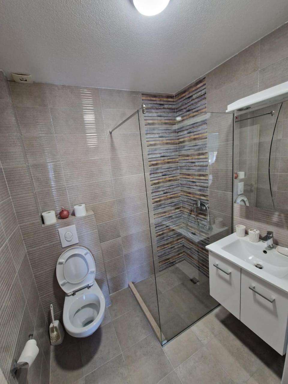 Studio Apartman Happy Home Tivat Exterior photo